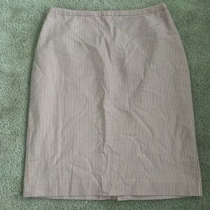 Brooks Brothers Women’s Pink And White Seersucker Pencil Skirt Size 8